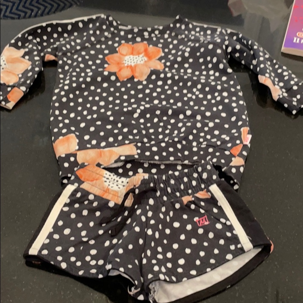 Floral Munster set